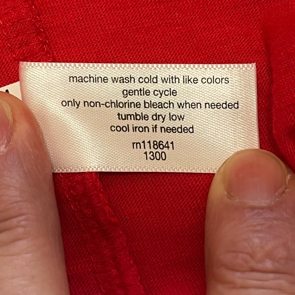 Women's Red Top - Picture 9 of 9